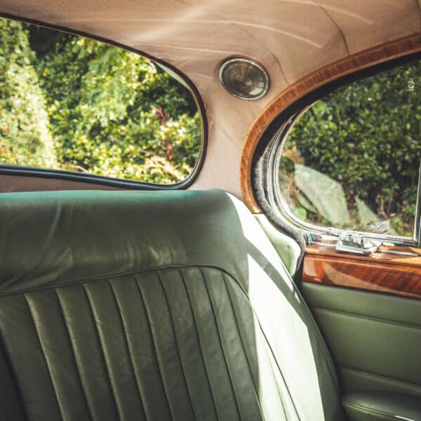 1965 Jaguar MK2 - Image 14