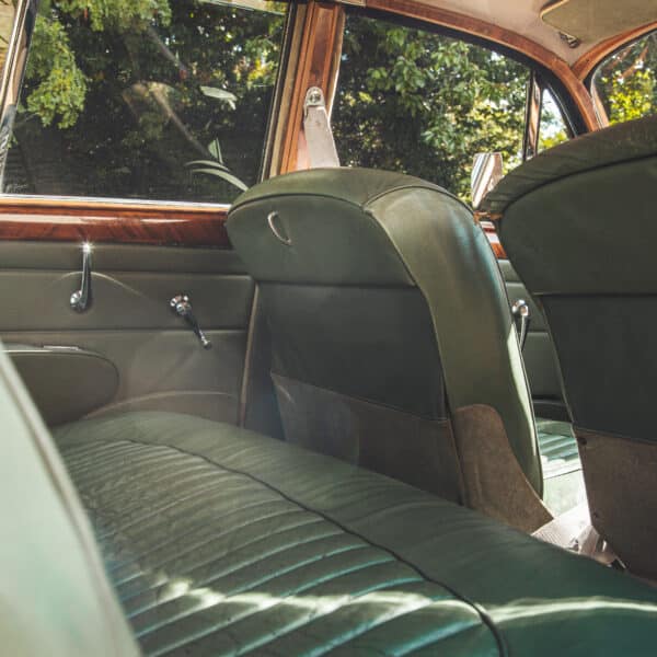 1965 Jaguar MK2 - Image 11