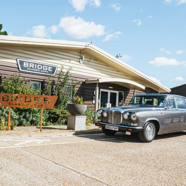 1985 Daimler DS520 Arrival 1