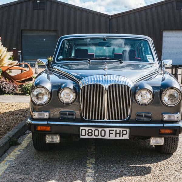 1985 Daimler DS520 Arrival 2