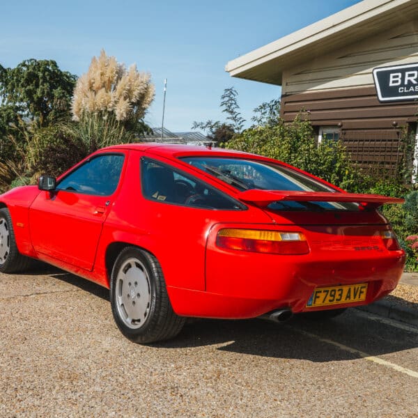 1989 Porsche 928 S4 Arrival 3