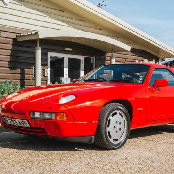 1989 Porsche 928 S4 Arrival