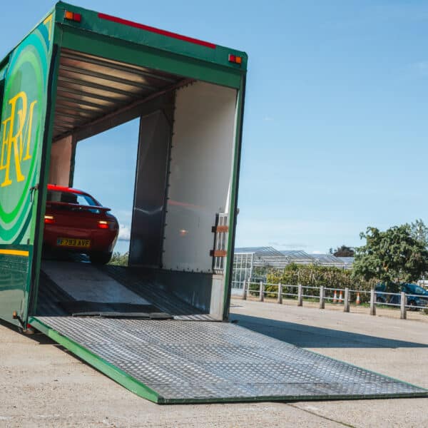 1989 Porsche 928 Unloading 7