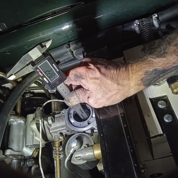 200925 1956 Jensen 541 Nut and Bolt Check Exhaust adjustment carb tuning 8