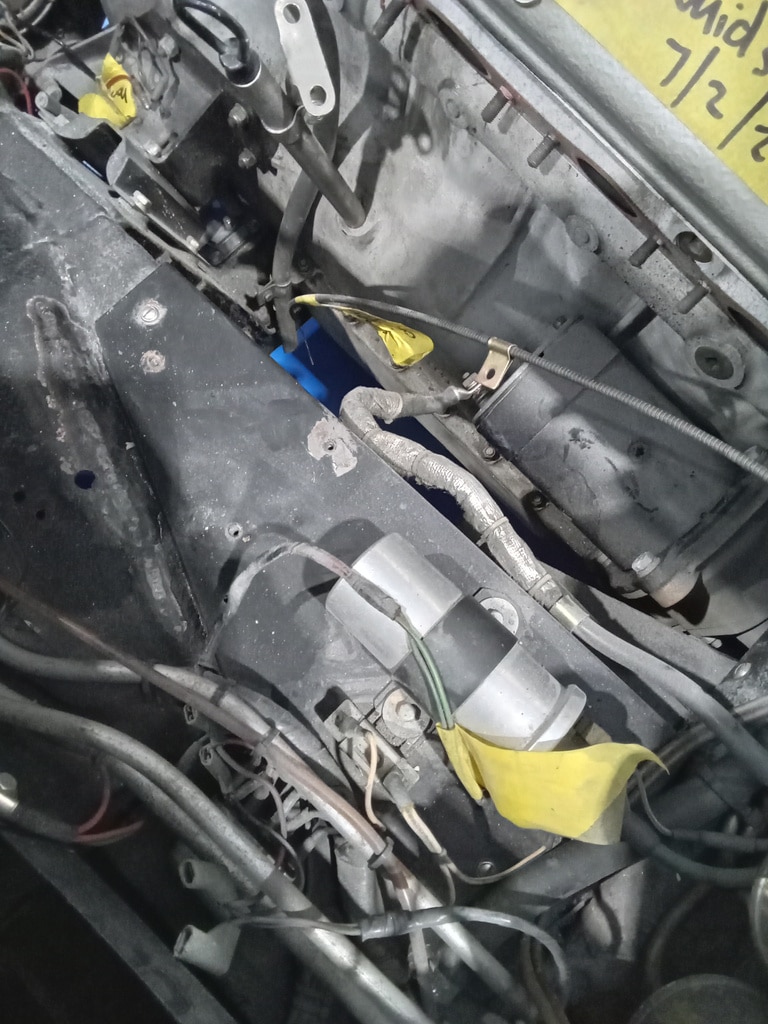 23.09.2025 1969 Aston Martin DB6 Volante Blue Rebuilding the grille fitting new seals and trim 43