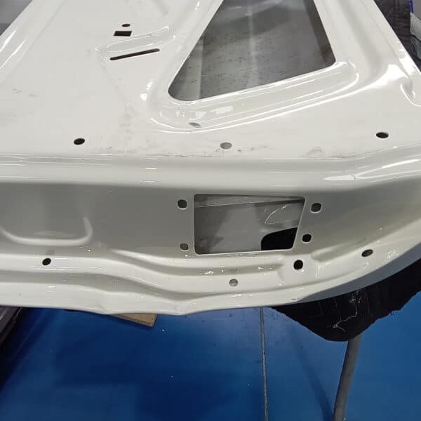 23.09.2025 1969 Audi 70L White fitting up 10