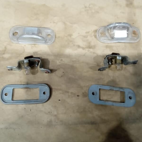 23.09.2025 1969 Audi 70L White fitting up bright work18