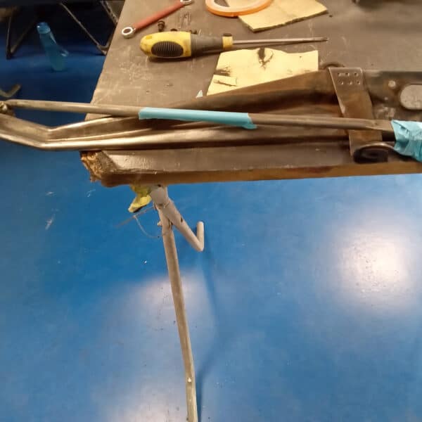 23.09.2025 1969 Audi 70L White wiper motor 16