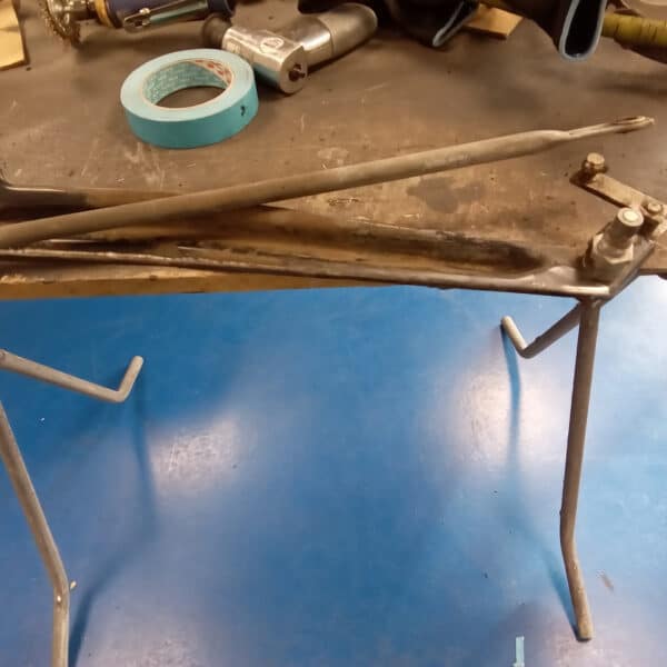 23.09.2025 1969 Audi 70L White wiper motor 17