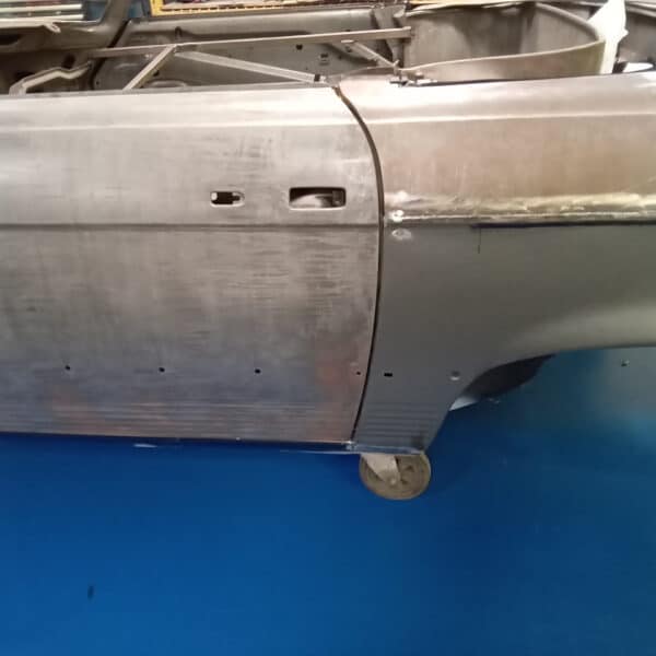 23.09.2025 1978 Mercedes 350SL Fitting up 5