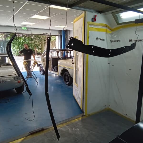 23.09.2025 1978 Mercedes 350SL epoxy 14