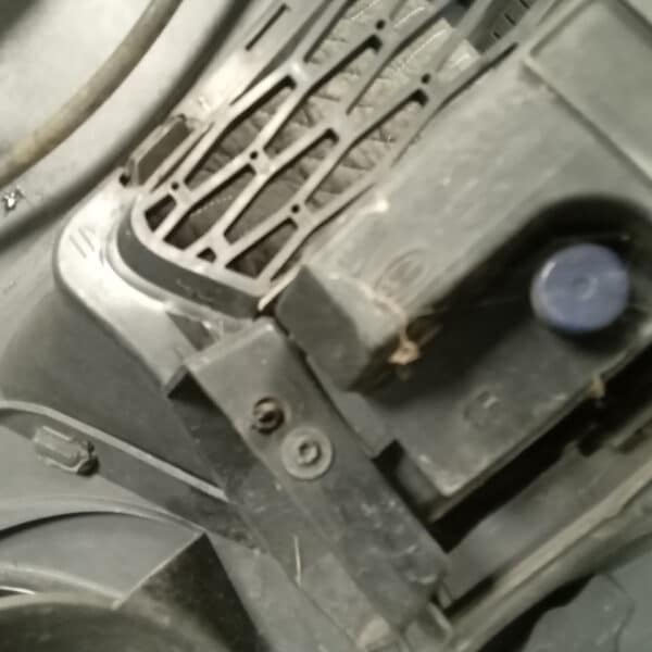 230925 2014 Range Rover Sport Bumper Removal 3