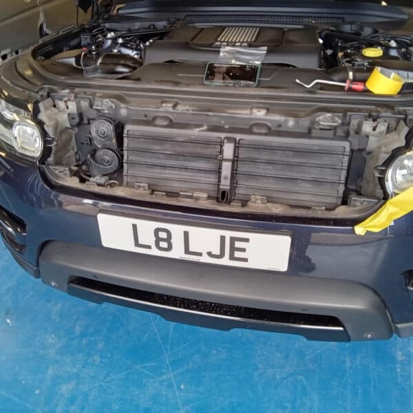230925 2014 Range Rover Sport Bumper Removal 6