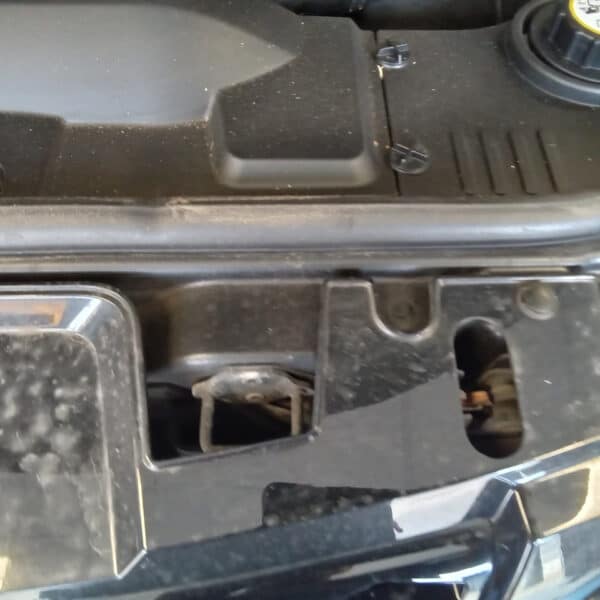 230925 2014 Range Rover Sport Bumper Removal 7