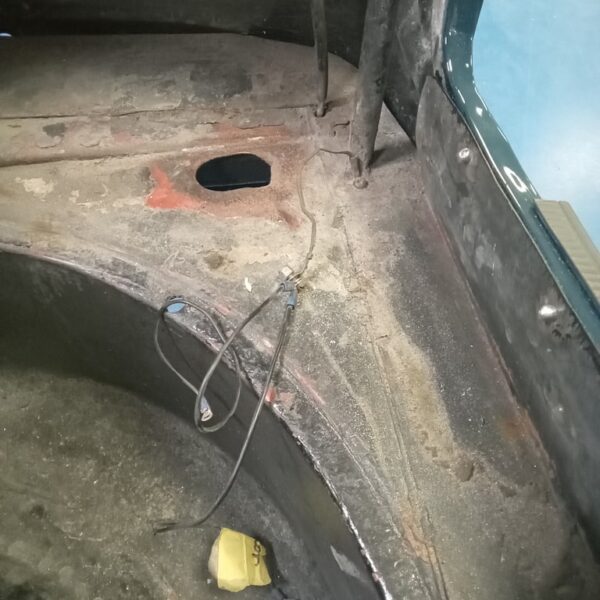 240925 1969 Aston Martin DB6 Boot Painted 10