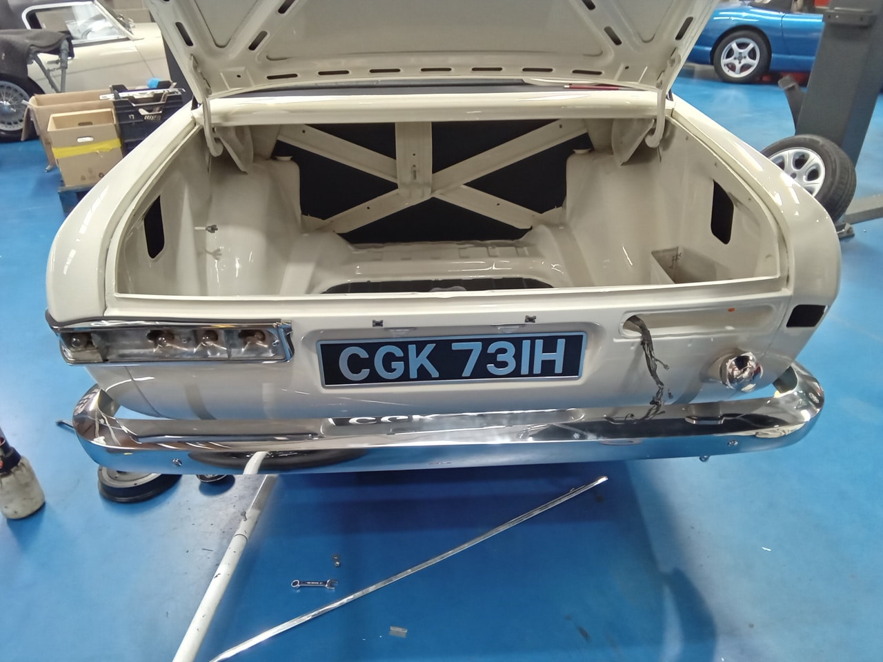 240925 1969 Audi 70L Reassembly 5