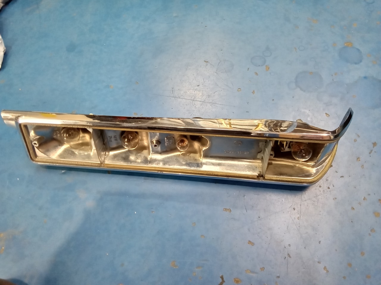 240925 1969 Audi 70L Reassembly