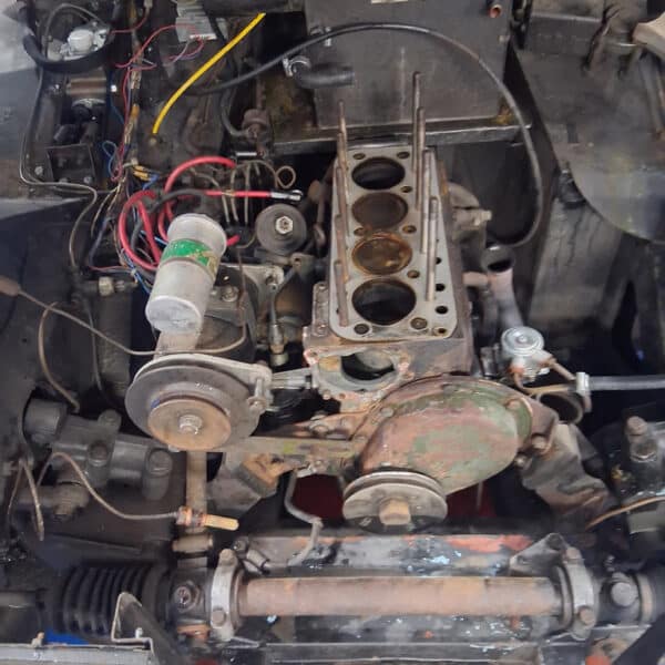 250925 1959 Austin Healey Frogeye Cylinder Head Removal and Head Gasket Failure 7