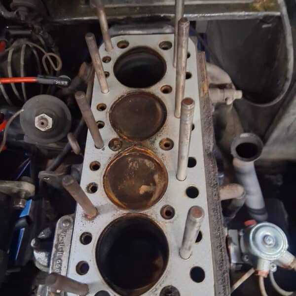 250925 1959 Austin Healey Frogeye Cylinder Head Removal and Head Gasket Failure 8