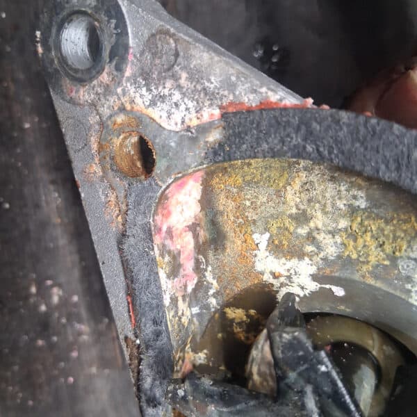 250925 1959 Austin Healey Frogeye Cylinder Head and Water Pump Removal 4