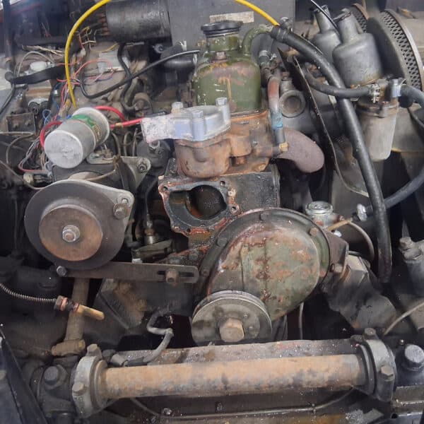 250925 1959 Austin Healey Frogeye Cylinder Head and Water Pump Removal 5