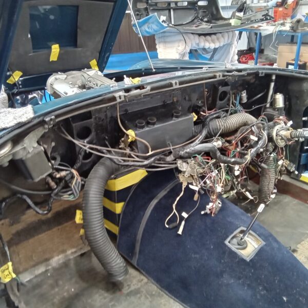 250925 1969 Aston Martin DB6 Volante Offside Fuel Tank and Dash Installed 26