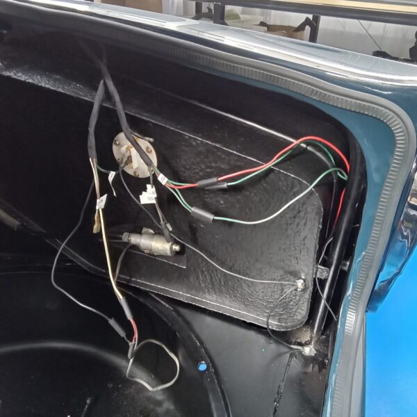 250925 1969 Aston Martin DB6 Volante Offside Fuel Tank and Dash Installed 28