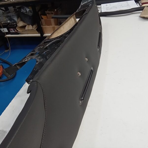 250925 1969 Aston Martin DB6 Volante Offside Fuel Tank and Dash Installed 33