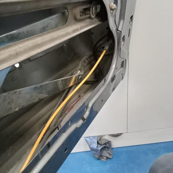 250925 1987 Mercedes 500SL Door Strip Down 14