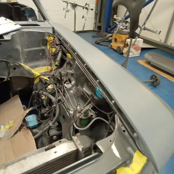250925 1987 Mercedes 500SL Door Strip Down 5