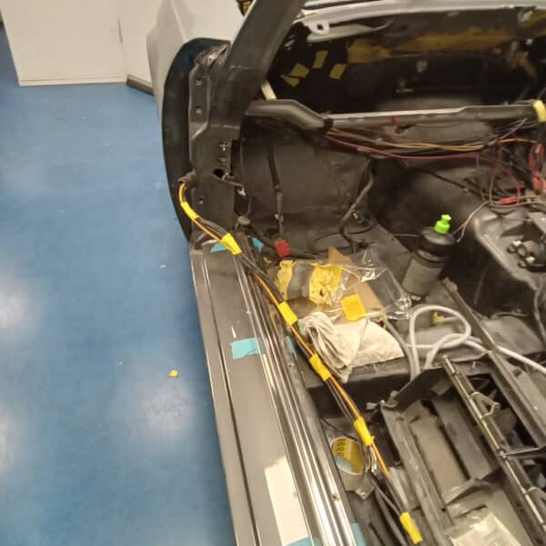 250925 1987 Mercedes 500SL Door Strip Down 7
