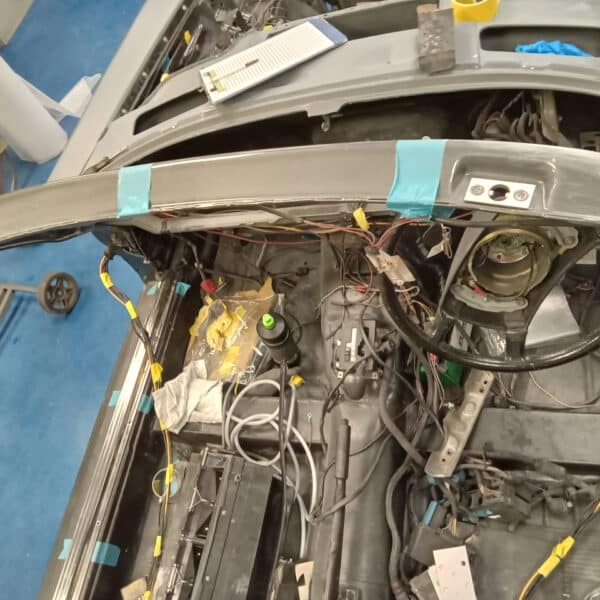 250925 1987 Mercedes 500SL Door Strip Down 9