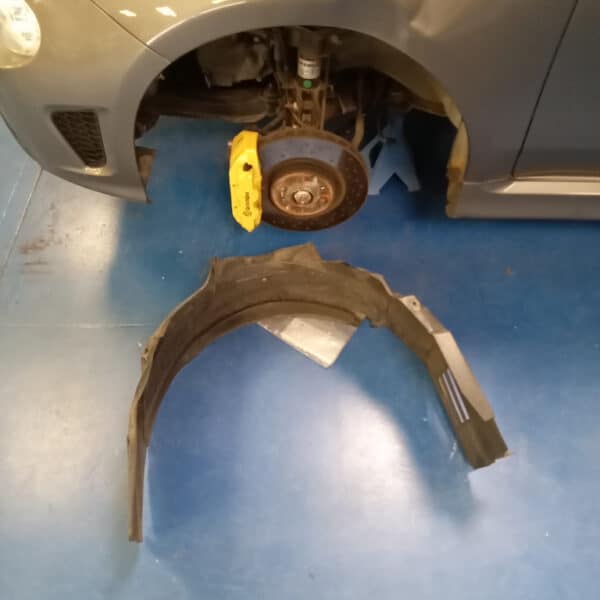 250925 2019 Fiat Abarth 595 Strip Down Body and New Wing 11