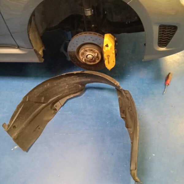 250925 2019 Fiat Abarth 595 Strip Down Body and New Wing 12