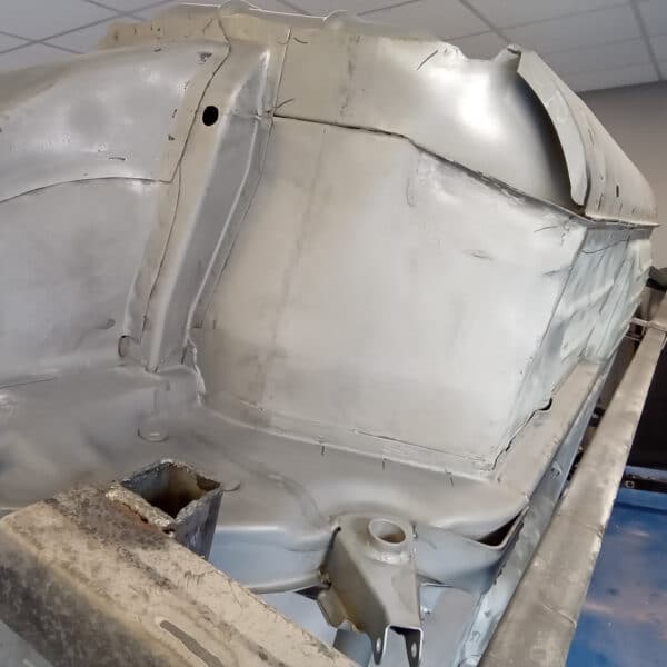 260925 1978 Mercedes 350SL on Rotisserie 32