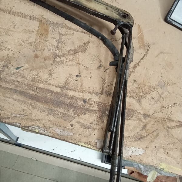 28.08.2025 1955 MG TC RED Strip roof 1
