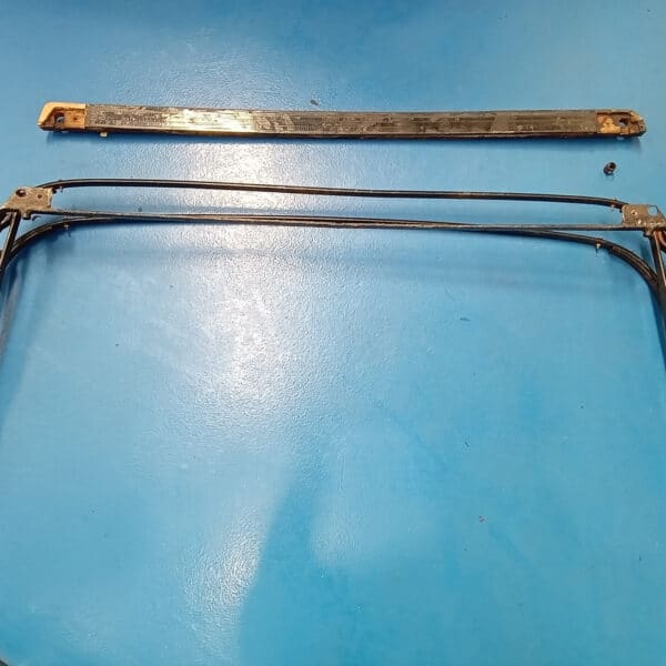 28.08.2025 1955 MG TC RED Strip roof 14