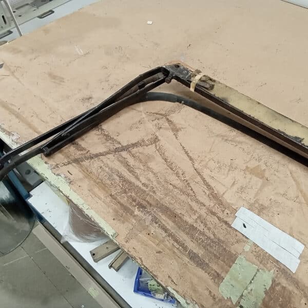 28.08.2025 1955 MG TC RED Strip roof 2