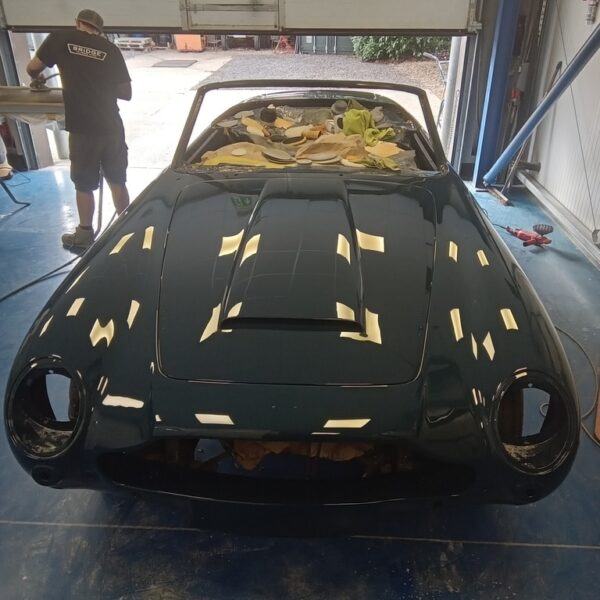 280825 1969 Aston Martin DB6 Volante Polished 10