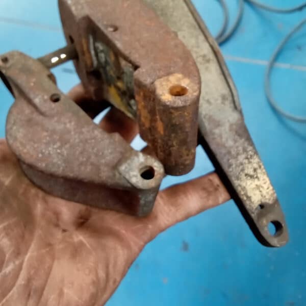 290825 1966 Jaguar E Type Series 1 Rear Brakes Continued 13