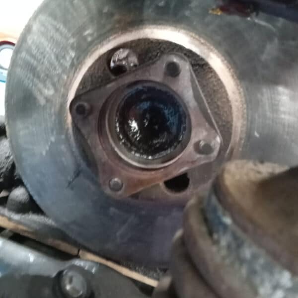 290825 1966 Jaguar E Type Series 1 Rear Brakes Continued 27