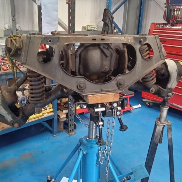 290825 1966 Jaguar E Type Series 1 Rear Brakes Continued 32