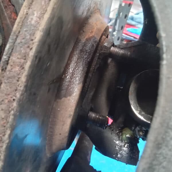 290825 1966 Jaguar E Type Series 1 Rear Brakes Continued 35