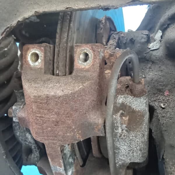 290825 1966 Jaguar E Type Series 1 Rear Brakes Continued 39