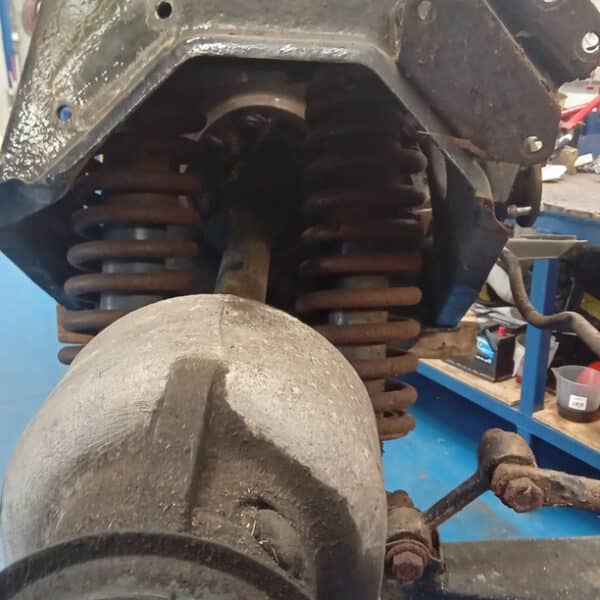 290825 1966 Jaguar E Type Series 1 Rear Brakes Continued 47