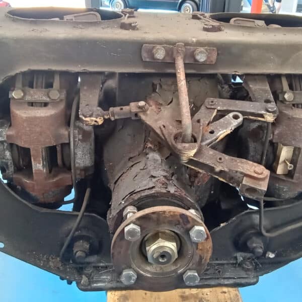 290825 1966 Jaguar E Type Series 1 Rear Brakes Continued 49