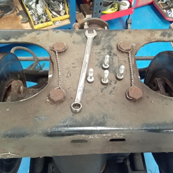 290825 1966 Jaguar E Type Series 1 Rear Brakes Continued 53