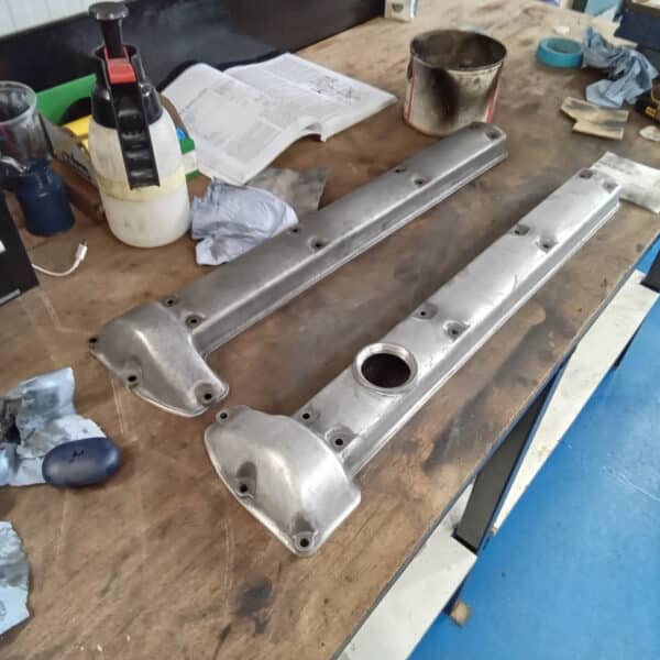 290825 1967 Jaguar E Type Pedal Box Rocker Covers and Carbs Polished 22