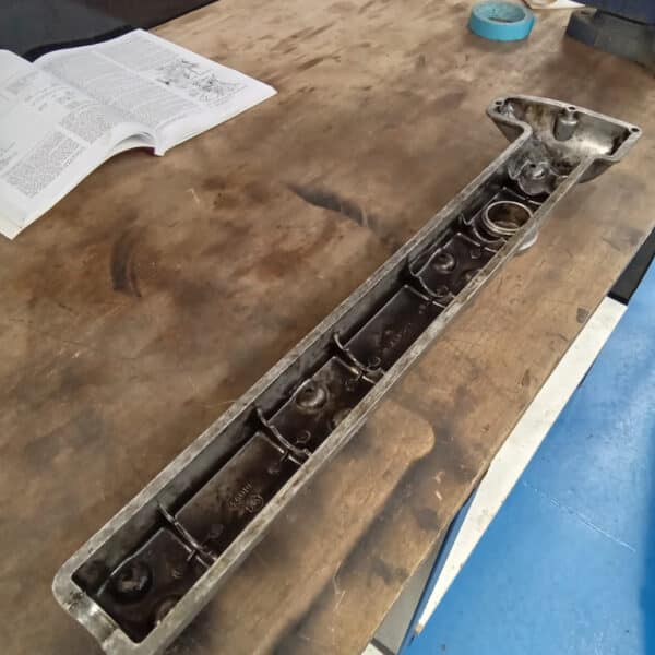 290825 1967 Jaguar E Type Pedal Box Rocker Covers and Carbs Polished 25