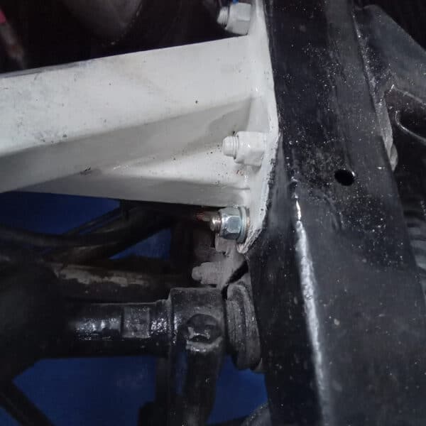 290825 1967 Jaguar E Type Series 1 Cleaning Engine Earthing Points